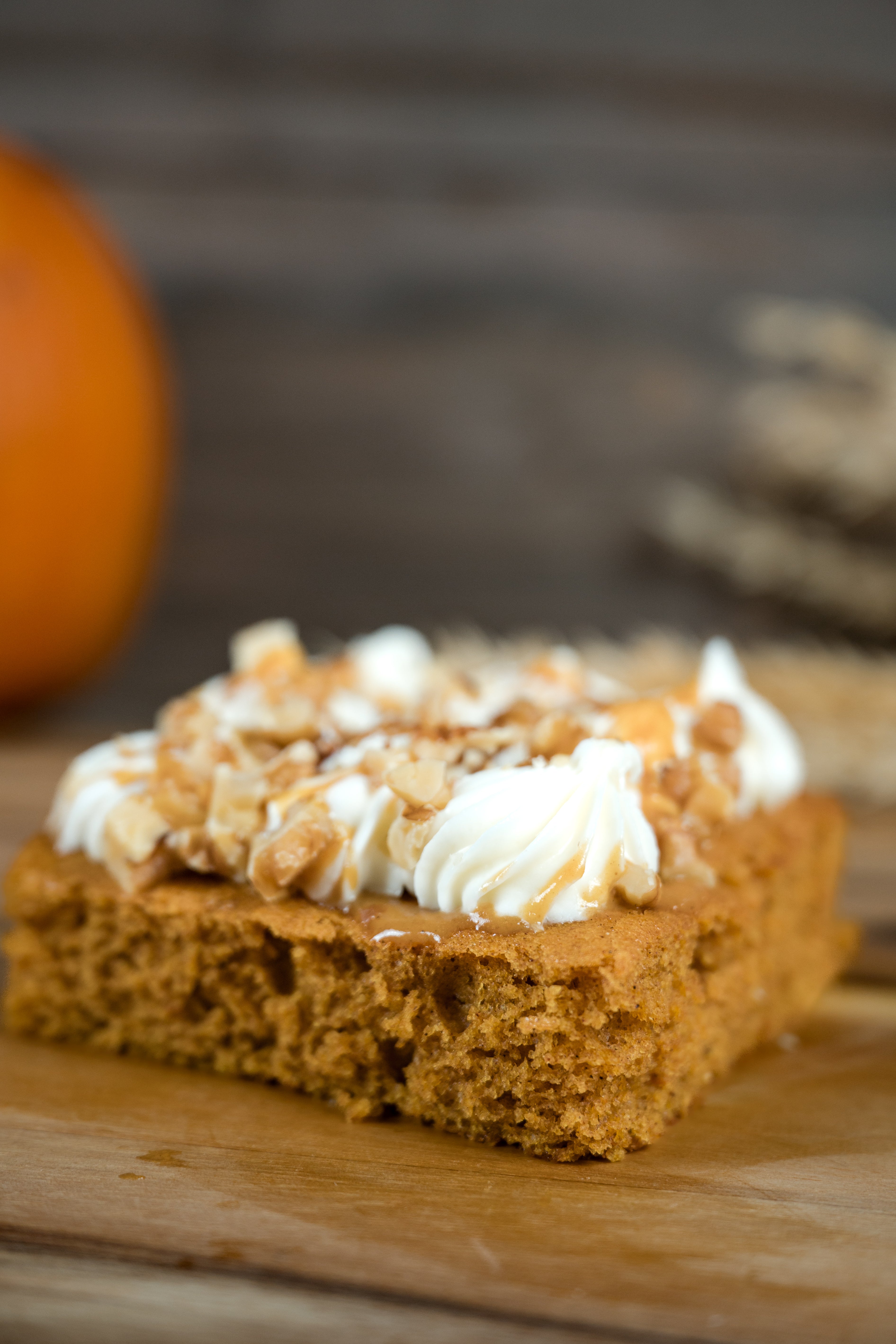 Pumpkin Sheet Cake Bar